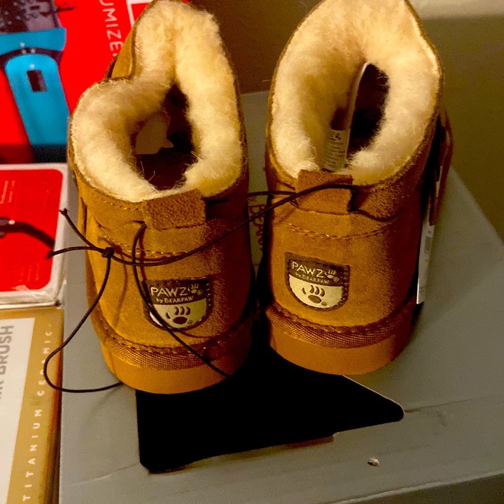 PAWZ BY BEARPAW
